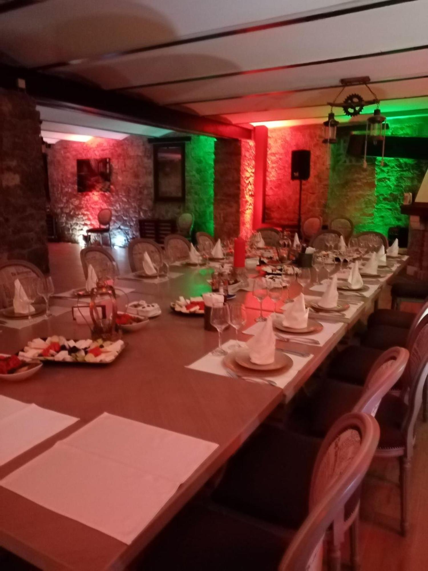 Hotel Boutique Vila Lakastel シナヤ エクステリア 写真