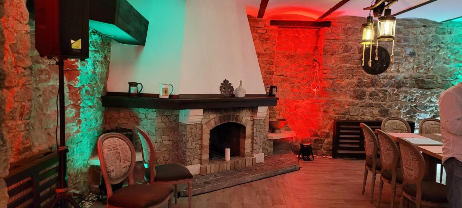 Hotel Boutique Vila Lakastel シナヤ エクステリア 写真