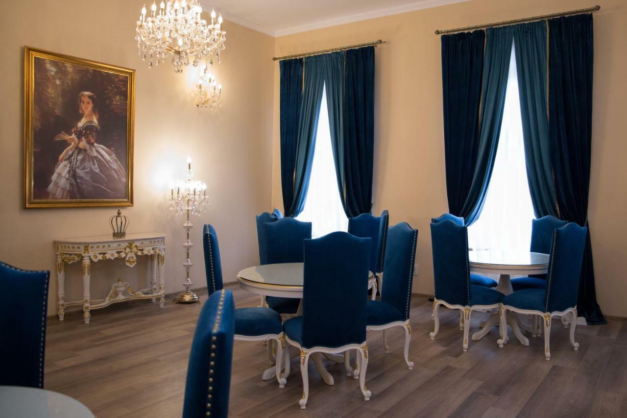 Hotel Boutique Vila Lakastel シナヤ エクステリア 写真