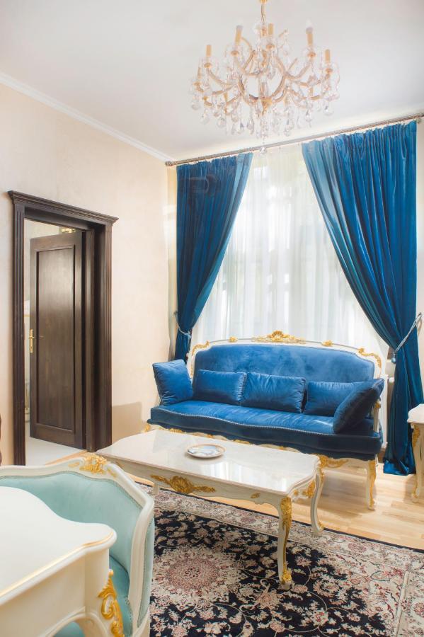 Hotel Boutique Vila Lakastel シナヤ エクステリア 写真