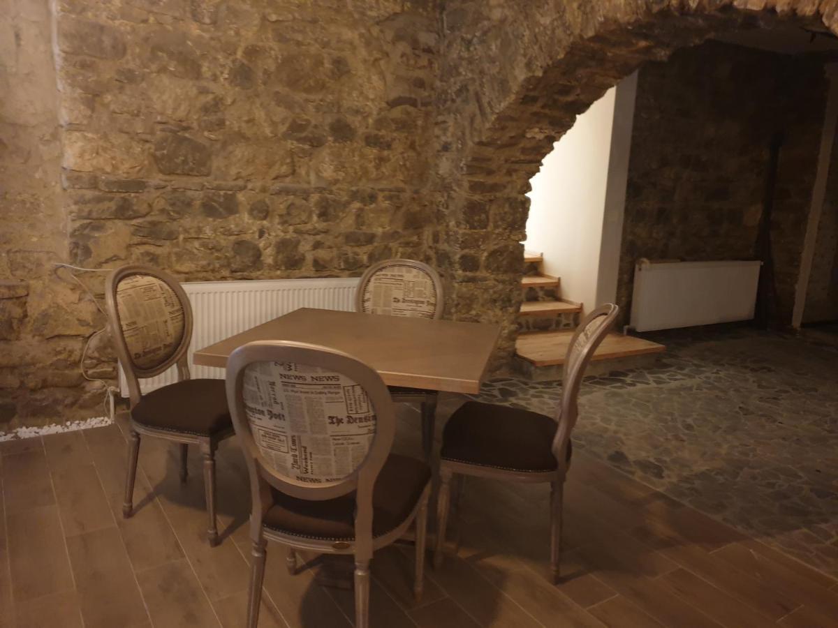 Hotel Boutique Vila Lakastel シナヤ エクステリア 写真